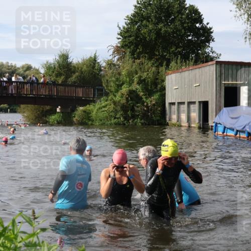 31.08.2025 - Elbe Triathlon Hamburg Luisa Fischer http://msf.ph/oto/8685753 31.08.2025 10:41:01 Schwimmen 1367, 1378, 1389, 1454, 1479, 1486 meine-sportfotos.de