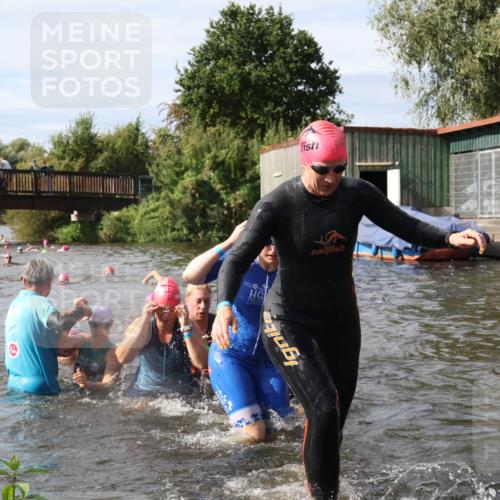 31.08.2025 - Elbe Triathlon Hamburg Luisa Fischer http://msf.ph/oto/8685949 31.08.2025 10:42:08 Schwimmen 1357, 1382, 1395, 1407, 1410, 1411, 1413, 1416, 1425, 1428, 1433, 1450, 1498 meine-sportfotos.de
