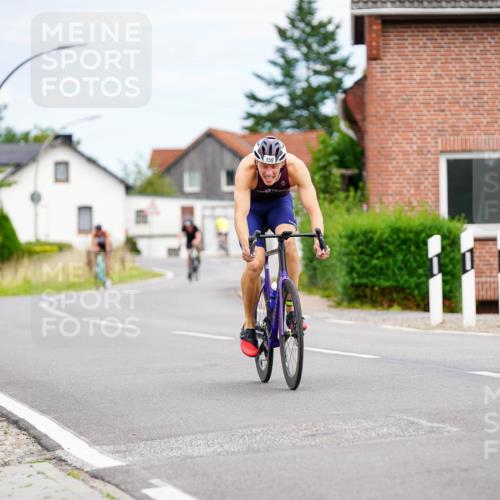 31.08.2025 - Elbe Triathlon Hamburg Michael Burmester http://msf.ph/oto/8685955 31.08.2025 14:14:49 Radfahren  meine-sportfotos.de