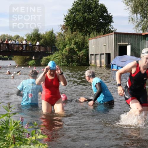 31.08.2025 - Elbe Triathlon Hamburg Luisa Fischer http://msf.ph/oto/8686224 31.08.2025 10:43:30 Schwimmen 1363, 1369, 1409, 1438, 1466, 1476, 1507 meine-sportfotos.de