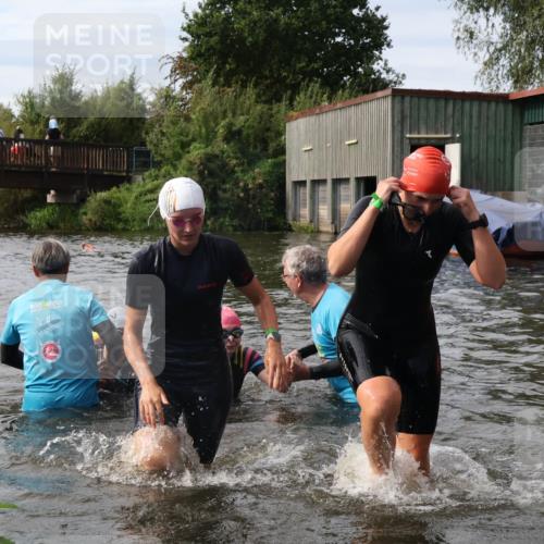 31.08.2025 - Elbe Triathlon Hamburg Luisa Fischer http://msf.ph/oto/8686921 31.08.2025 10:50:49 Schwimmen 1510, 1530, 1534, 1537, 1549, 1572, 1613 meine-sportfotos.de
