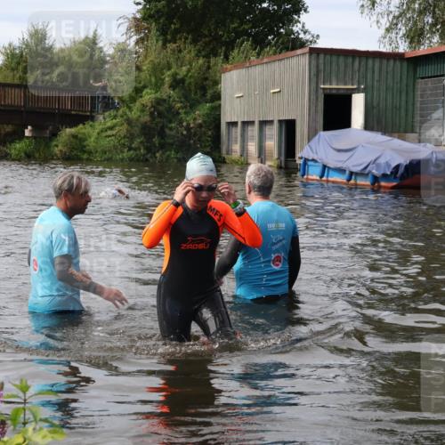 31.08.2025 - Elbe Triathlon Hamburg Luisa Fischer http://msf.ph/oto/8686940 31.08.2025 10:51:02 Schwimmen 1578 meine-sportfotos.de