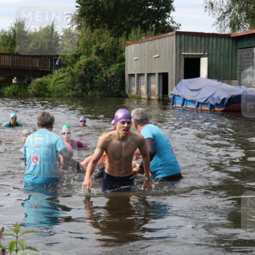 31.08.2025 - Elbe Triathlon Hamburg Luisa Fischer http://msf.ph/oto/8687014 31.08.2025 10:51:56 Schwimmen 1536, 1552, 1561, 1562, 1571, 1595, 1597 meine-sportfotos.de