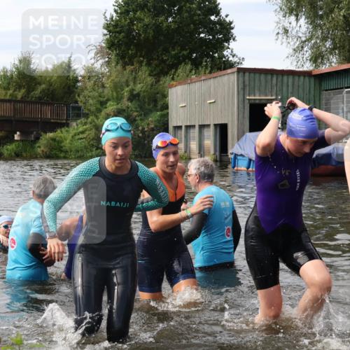 31.08.2025 - Elbe Triathlon Hamburg Luisa Fischer http://msf.ph/oto/8687066 31.08.2025 10:52:13 Schwimmen 1516, 1521, 1527, 1532, 1541, 1545, 1546, 1580, 1581, 1586 meine-sportfotos.de