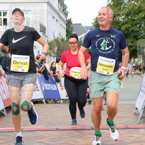 31.08.2025 - 21. Blankeneser Heldenlauf Strokosch-Dieckow http://msf.ph/oto/8687563 31.08.2025 10:30:15 Ziel 2445, 2444, 2616, 2253, 2226, 2588, 2731, 2543 meine-sportfotos.de