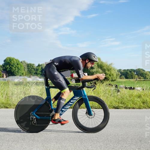 31.08.2025 - Elbe Triathlon Hamburg Michael Burmester http://msf.ph/oto/8688024 31.08.2025 08:40:45 Radfahren 219, 230 meine-sportfotos.de