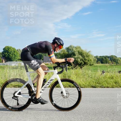 31.08.2025 - Elbe Triathlon Hamburg Michael Burmester http://msf.ph/oto/8688073 31.08.2025 08:43:51 Radfahren 177, 198, 199, 216 meine-sportfotos.de