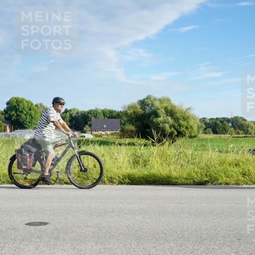 31.08.2025 - Elbe Triathlon Hamburg Michael Burmester http://msf.ph/oto/8688081 31.08.2025 08:44:20 Radfahren 192 meine-sportfotos.de