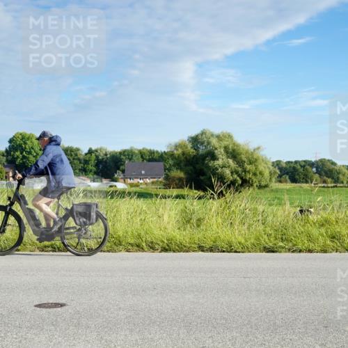 31.08.2025 - Elbe Triathlon Hamburg Michael Burmester http://msf.ph/oto/8688129 31.08.2025 08:48:05 Radfahren 243, 274 meine-sportfotos.de