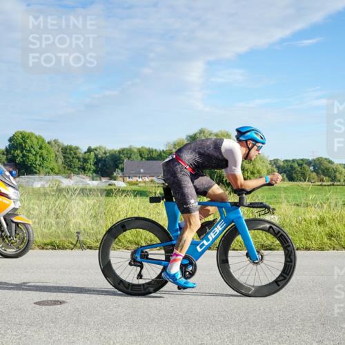 31.08.2025 - Elbe Triathlon Hamburg Michael Burmester http://msf.ph/oto/8688156 31.08.2025 08:49:09 Radfahren 345, 363 meine-sportfotos.de