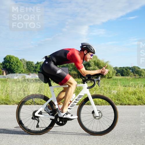 31.08.2025 - Elbe Triathlon Hamburg Michael Burmester http://msf.ph/oto/8688166 31.08.2025 08:49:38 Radfahren 312, 333 meine-sportfotos.de