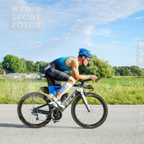 31.08.2025 - Elbe Triathlon Hamburg Michael Burmester http://msf.ph/oto/8688185 31.08.2025 08:51:09 Radfahren 382 meine-sportfotos.de