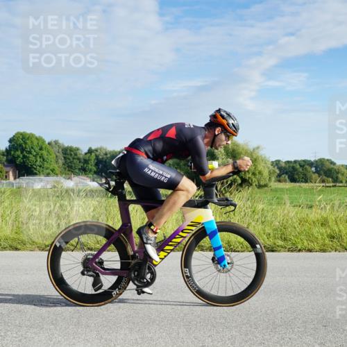 31.08.2025 - Elbe Triathlon Hamburg Michael Burmester http://msf.ph/oto/8688303 31.08.2025 08:55:42 Radfahren 207, 237, 335 meine-sportfotos.de