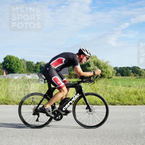 31.08.2025 - Elbe Triathlon Hamburg Michael Burmester http://msf.ph/oto/8688421 31.08.2025 08:58:34 Radfahren 206, 239, 268, 341 meine-sportfotos.de
