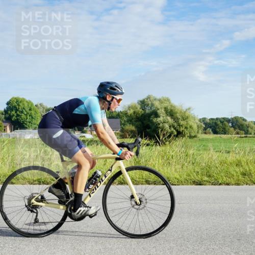 31.08.2025 - Elbe Triathlon Hamburg Michael Burmester http://msf.ph/oto/8688431 31.08.2025 08:58:51 Radfahren 179, 280, 316, 360 meine-sportfotos.de