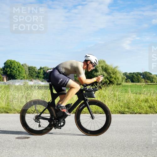 31.08.2025 - Elbe Triathlon Hamburg Michael Burmester http://msf.ph/oto/8688476 31.08.2025 08:59:52 Radfahren 192, 197, 389, 443 meine-sportfotos.de
