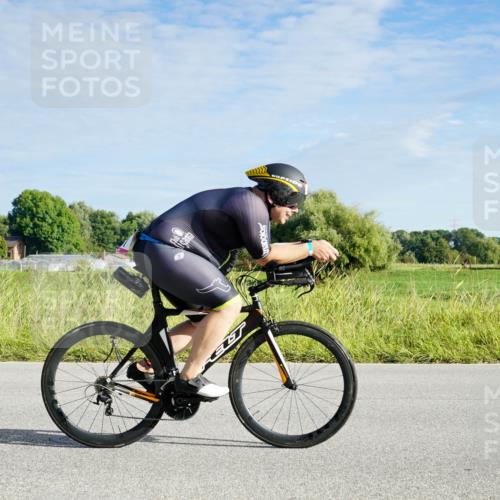 31.08.2025 - Elbe Triathlon Hamburg Michael Burmester http://msf.ph/oto/8688500 31.08.2025 09:01:06 Radfahren 361 meine-sportfotos.de