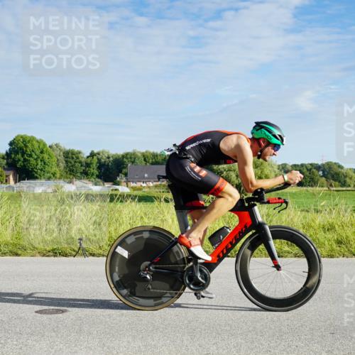 31.08.2025 - Elbe Triathlon Hamburg Michael Burmester http://msf.ph/oto/8688546 31.08.2025 09:02:18 Radfahren 213, 333, 467, 554 meine-sportfotos.de