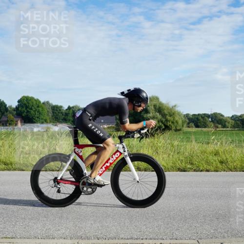 31.08.2025 - Elbe Triathlon Hamburg Michael Burmester http://msf.ph/oto/8688652 31.08.2025 09:06:32 Radfahren 367, 450, 543 meine-sportfotos.de