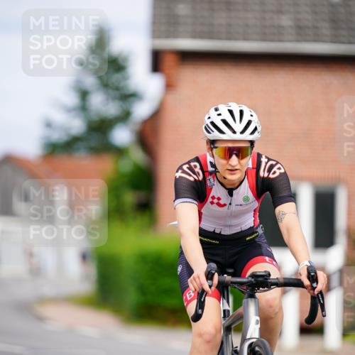 31.08.2025 - Elbe Triathlon Hamburg Michael Burmester http://msf.ph/oto/8688653 31.08.2025 15:54:32 Radfahren  meine-sportfotos.de