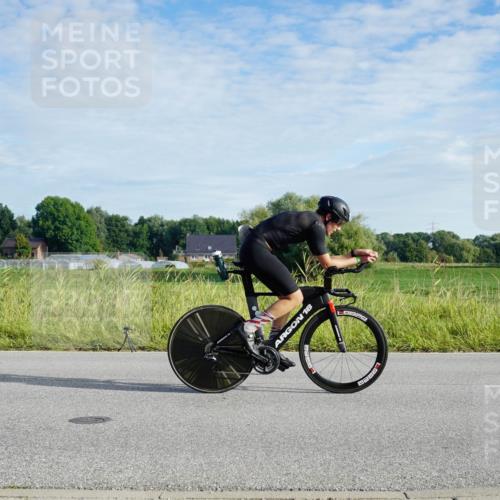 31.08.2025 - Elbe Triathlon Hamburg Michael Burmester http://msf.ph/oto/8688658 31.08.2025 09:06:37 Radfahren 450, 543 meine-sportfotos.de