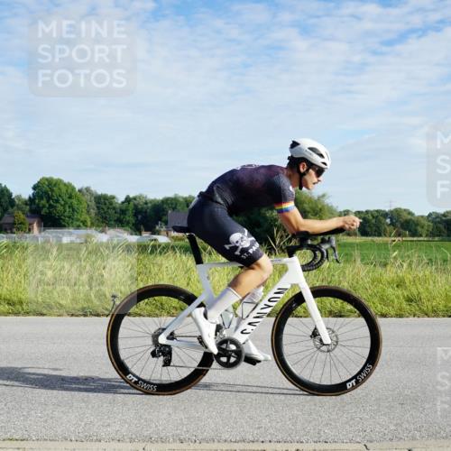31.08.2025 - Elbe Triathlon Hamburg Michael Burmester http://msf.ph/oto/8688716 31.08.2025 09:07:58 Radfahren 182, 229, 257, 344, 375, 492, 532, 545 meine-sportfotos.de