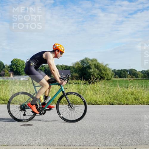 31.08.2025 - Elbe Triathlon Hamburg Michael Burmester http://msf.ph/oto/8688732 31.08.2025 09:08:18 Radfahren 215, 440, 449, 464, 553 meine-sportfotos.de