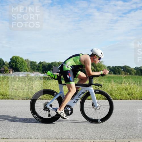 31.08.2025 - Elbe Triathlon Hamburg Michael Burmester http://msf.ph/oto/8688733 31.08.2025 09:08:20 Radfahren 215, 264, 440, 449, 464, 553 meine-sportfotos.de