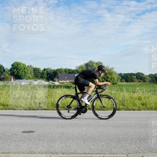 31.08.2025 - Elbe Triathlon Hamburg Michael Burmester http://msf.ph/oto/8688736 31.08.2025 09:08:24 Radfahren 215, 264, 440, 464, 553 meine-sportfotos.de