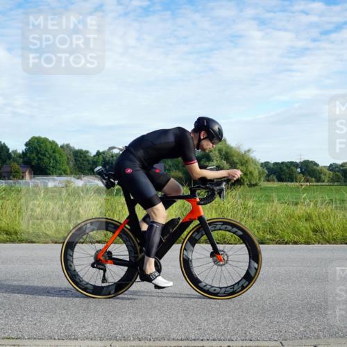 31.08.2025 - Elbe Triathlon Hamburg Michael Burmester http://msf.ph/oto/8688775 31.08.2025 09:09:34 Radfahren 166, 206, 265, 425, 429 meine-sportfotos.de