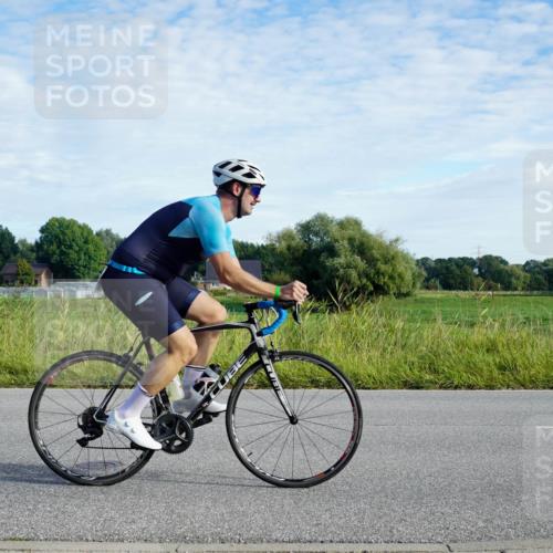 31.08.2025 - Elbe Triathlon Hamburg Michael Burmester http://msf.ph/oto/8688813 31.08.2025 09:10:33 Radfahren 376, 523, 550 meine-sportfotos.de