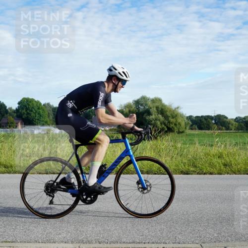 31.08.2025 - Elbe Triathlon Hamburg Michael Burmester http://msf.ph/oto/8688820 31.08.2025 09:10:41 Radfahren 185, 267, 309, 376, 435, 523 meine-sportfotos.de