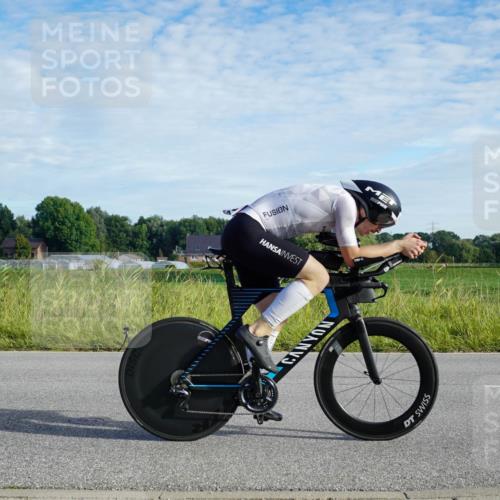 31.08.2025 - Elbe Triathlon Hamburg Michael Burmester http://msf.ph/oto/8688851 31.08.2025 09:11:27 Radfahren 243, 334, 346, 353 meine-sportfotos.de