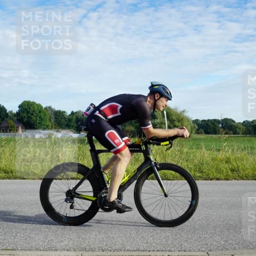 31.08.2025 - Elbe Triathlon Hamburg Michael Burmester http://msf.ph/oto/8688866 31.08.2025 09:11:40 Radfahren 239, 351, 445 meine-sportfotos.de