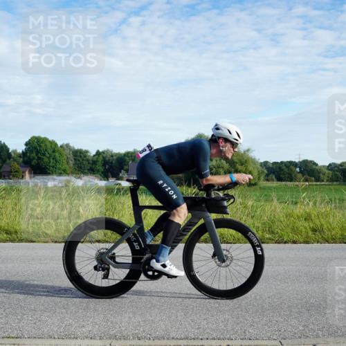 31.08.2025 - Elbe Triathlon Hamburg Michael Burmester http://msf.ph/oto/8688895 31.08.2025 09:12:12 Radfahren 308, 321, 489 meine-sportfotos.de