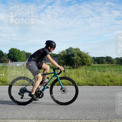 31.08.2025 - Elbe Triathlon Hamburg Michael Burmester http://msf.ph/oto/8688915 31.08.2025 09:12:32 Radfahren 174, 179, 266, 311, 444, 471 meine-sportfotos.de