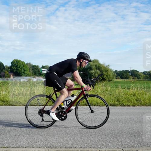 31.08.2025 - Elbe Triathlon Hamburg Michael Burmester http://msf.ph/oto/8688917 31.08.2025 09:12:38 Radfahren 444, 471, 582 meine-sportfotos.de