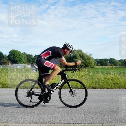 31.08.2025 - Elbe Triathlon Hamburg Michael Burmester http://msf.ph/oto/8688924 31.08.2025 09:12:47 Radfahren 223, 341, 383, 582 meine-sportfotos.de