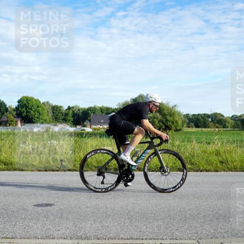 31.08.2025 - Elbe Triathlon Hamburg Michael Burmester http://msf.ph/oto/8689008 31.08.2025 09:14:18 Radfahren 216, 249, 256, 357, 496 meine-sportfotos.de