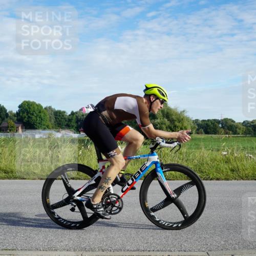 31.08.2025 - Elbe Triathlon Hamburg Michael Burmester http://msf.ph/oto/8689109 31.08.2025 09:16:12 Radfahren 170, 176, 213, 285, 528 meine-sportfotos.de