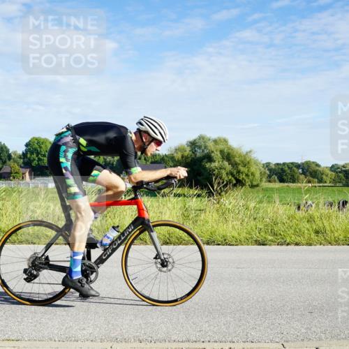31.08.2025 - Elbe Triathlon Hamburg Michael Burmester http://msf.ph/oto/8689208 31.08.2025 09:18:51 Radfahren 369, 447, 531, 633 meine-sportfotos.de