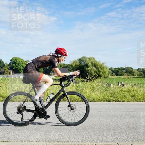 31.08.2025 - Elbe Triathlon Hamburg Michael Burmester http://msf.ph/oto/8689259 31.08.2025 09:20:21 Radfahren 327, 367, 589 meine-sportfotos.de