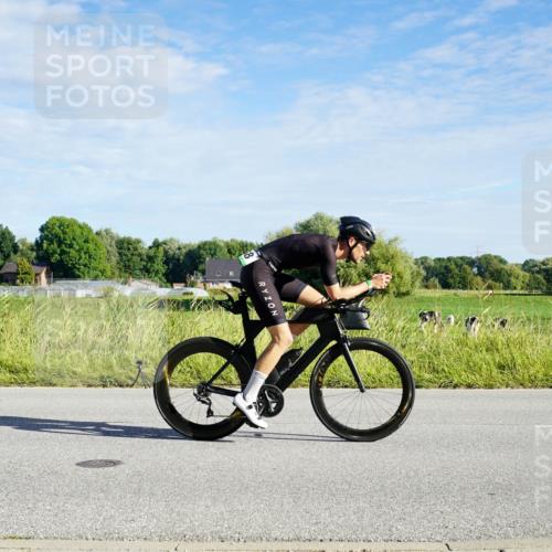 31.08.2025 - Elbe Triathlon Hamburg Michael Burmester http://msf.ph/oto/8689290 31.08.2025 09:20:55 Radfahren 187, 372, 458, 482, 537, 553 meine-sportfotos.de