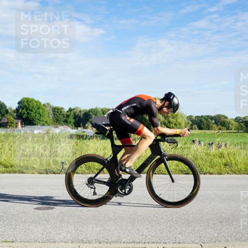 31.08.2025 - Elbe Triathlon Hamburg Michael Burmester http://msf.ph/oto/8689322 31.08.2025 09:21:14 Radfahren 207, 215, 313, 375, 388, 390 meine-sportfotos.de