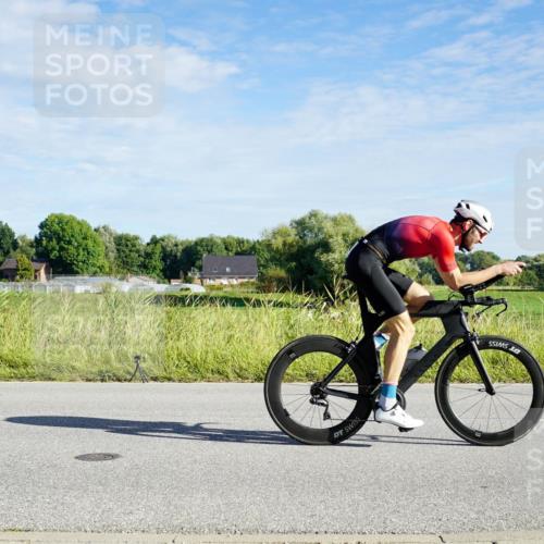 31.08.2025 - Elbe Triathlon Hamburg Michael Burmester http://msf.ph/oto/8689341 31.08.2025 09:21:42 Radfahren 229, 255, 272, 276, 300, 412, 468, 492, 658 meine-sportfotos.de