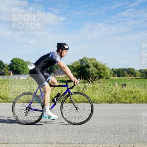 31.08.2025 - Elbe Triathlon Hamburg Michael Burmester http://msf.ph/oto/8689358 31.08.2025 09:22:00 Radfahren 925 meine-sportfotos.de