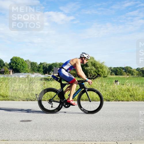 31.08.2025 - Elbe Triathlon Hamburg Michael Burmester http://msf.ph/oto/8689471 31.08.2025 09:23:57 Radfahren 212, 309, 353, 432, 470, 481, 512, 549, 639, 695, 746 meine-sportfotos.de