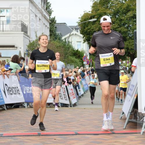 31.08.2025 - 21. Blankeneser Heldenlauf Strokosch-Dieckow http://msf.ph/oto/8689486 31.08.2025 10:28:15 Ziel 2348, 2140, 2133, 2625, 2088 meine-sportfotos.de