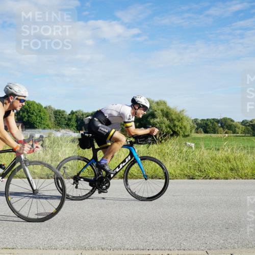 31.08.2025 - Elbe Triathlon Hamburg Michael Burmester http://msf.ph/oto/8689527 31.08.2025 09:24:48 Radfahren 239, 260, 351, 373, 403, 456, 457, 597, 627, 638 meine-sportfotos.de