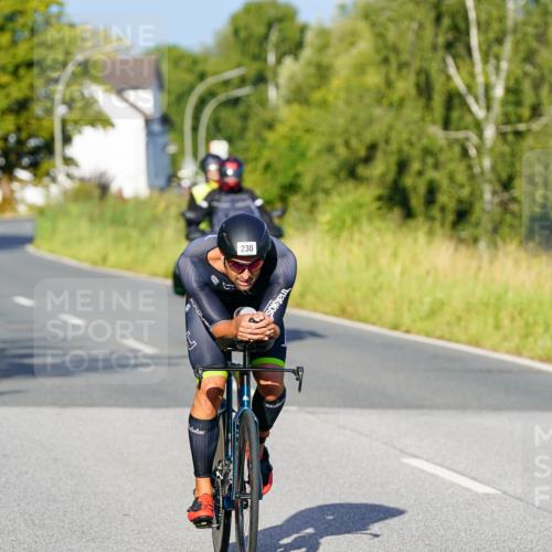 31.08.2025 - Elbe Triathlon Hamburg Michael Burmester http://msf.ph/oto/8689618 31.08.2025 08:40:45 Radfahren 219, 230 meine-sportfotos.de